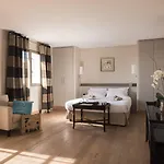 Otel Le Pinarello 4*